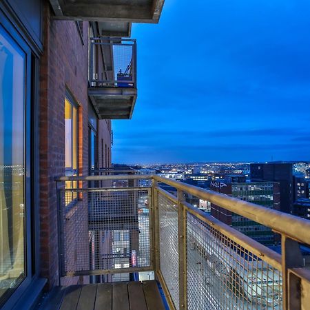 Skyview Apartment By Noknokstay - City Centre With Parking - Group, Family, Business 셰필드 외부 사진