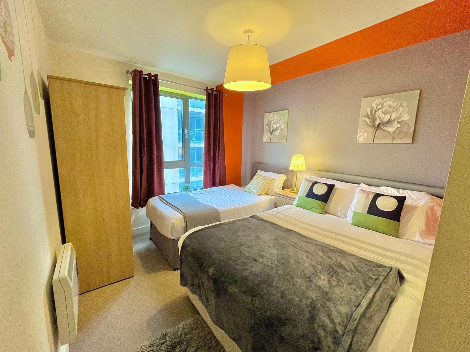 Skyview Apartment By Noknokstay - City Centre With Parking - Group, Family, Business 셰필드 외부 사진