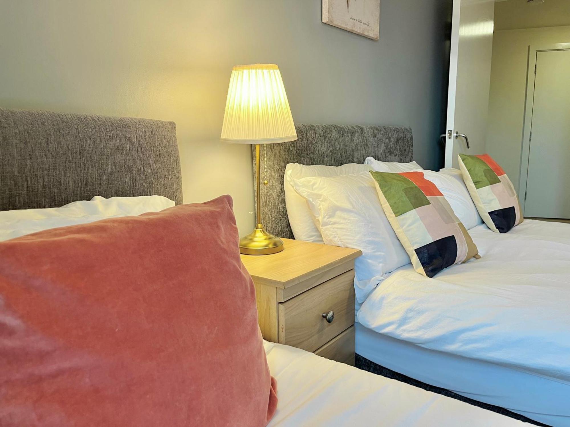 Skyview Apartment By Noknokstay - City Centre With Parking - Group, Family, Business 셰필드 외부 사진
