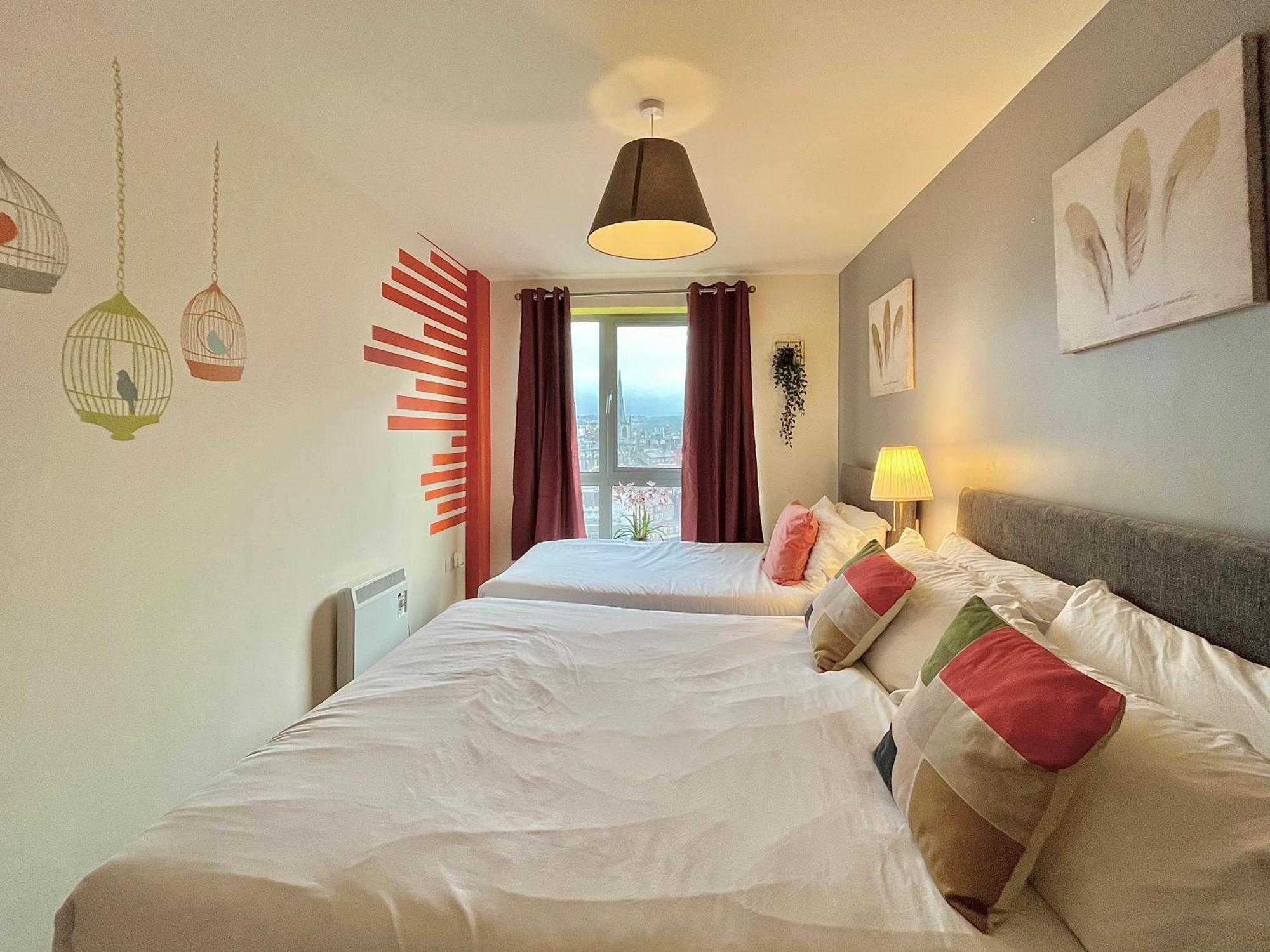 Skyview Apartment By Noknokstay - City Centre With Parking - Group, Family, Business 셰필드 외부 사진