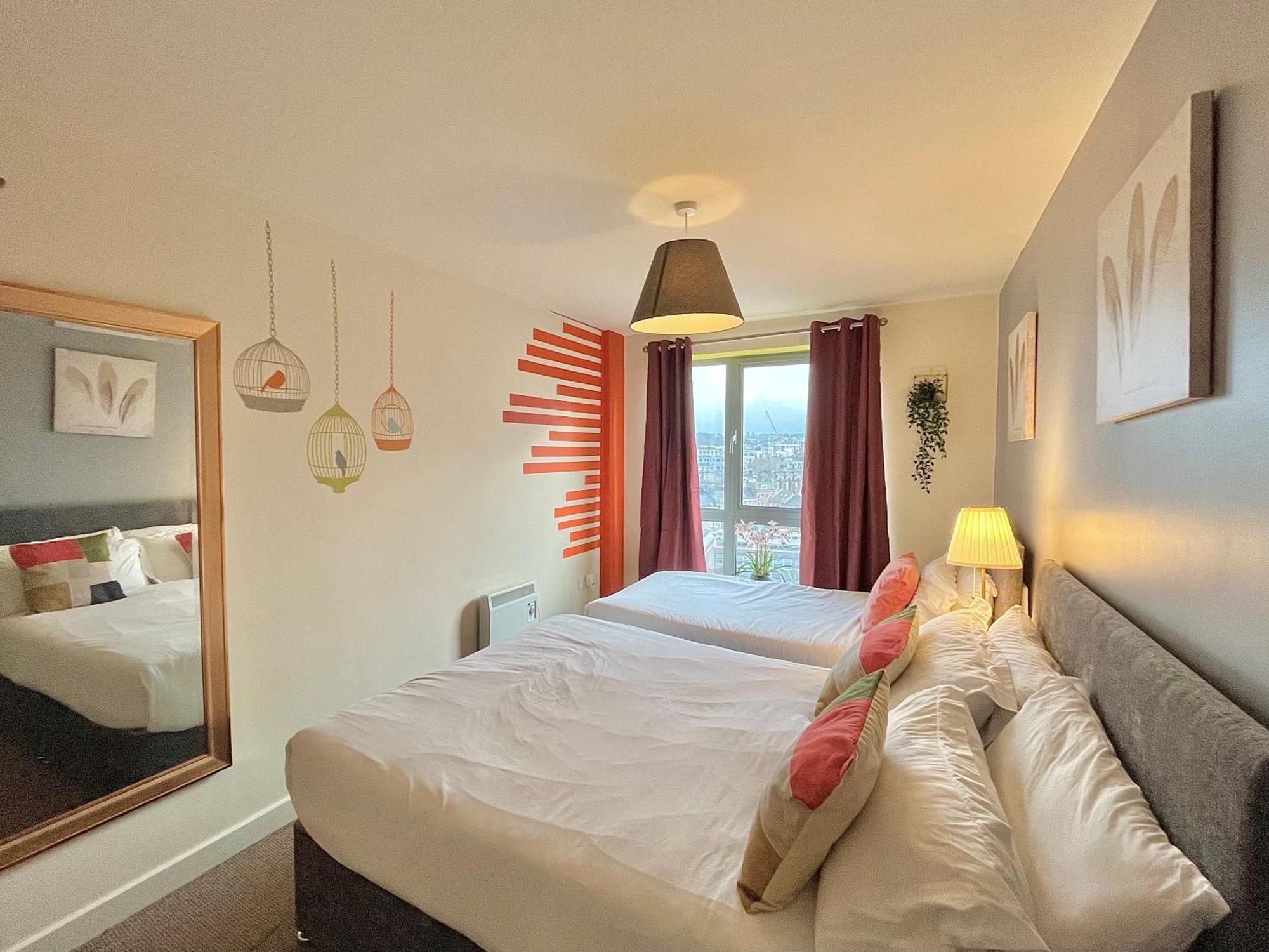 Skyview Apartment By Noknokstay - City Centre With Parking - Group, Family, Business 셰필드 외부 사진