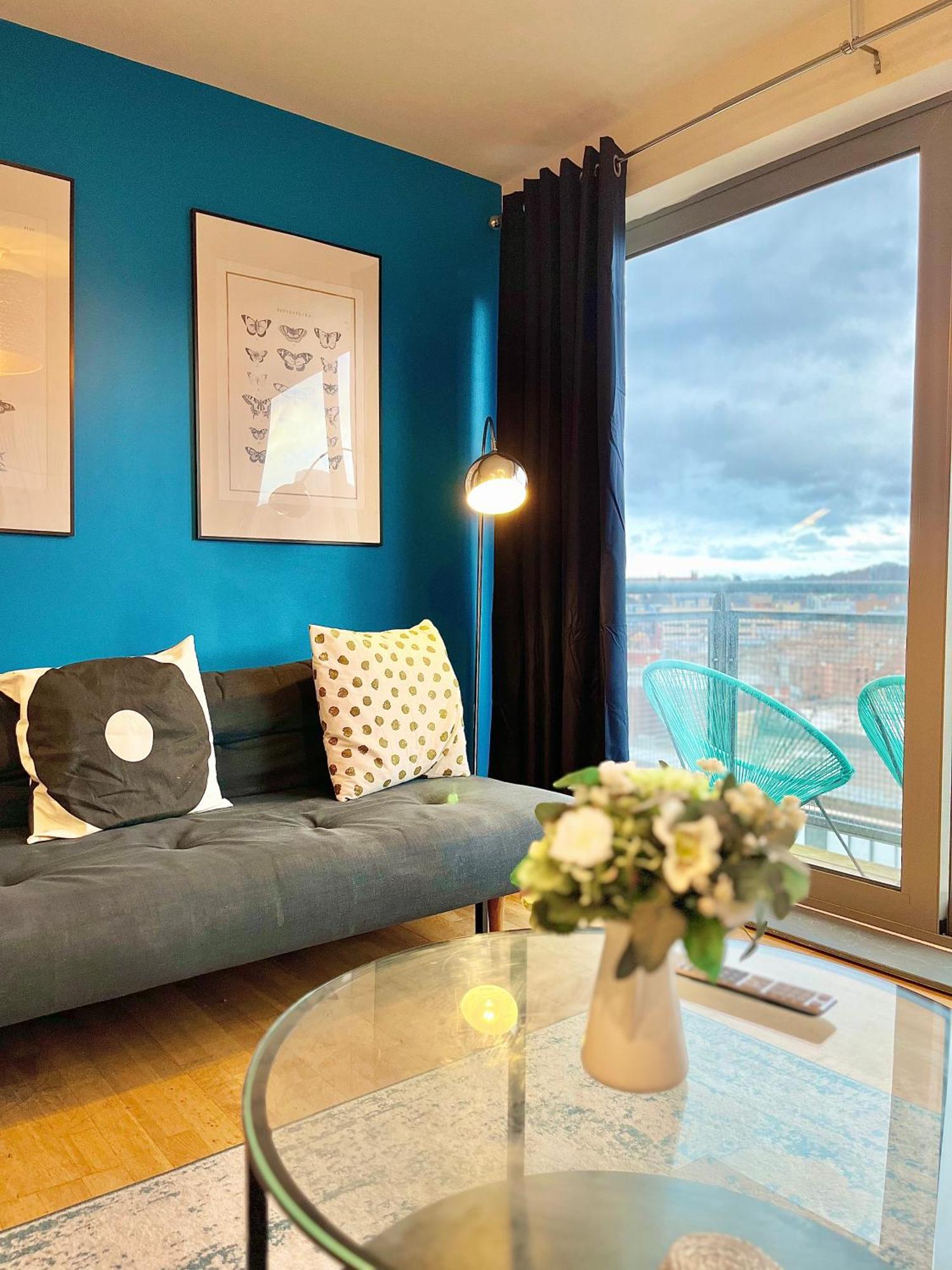 Skyview Apartment By Noknokstay - City Centre With Parking - Group, Family, Business 셰필드 외부 사진