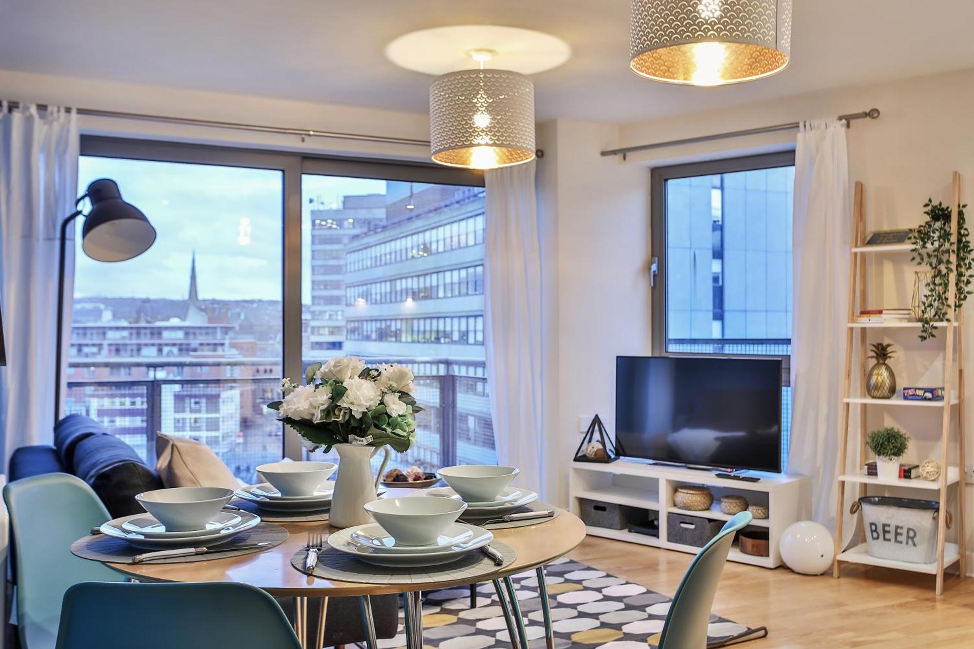Skyview Apartment By Noknokstay - City Centre With Parking - Group, Family, Business 셰필드 외부 사진