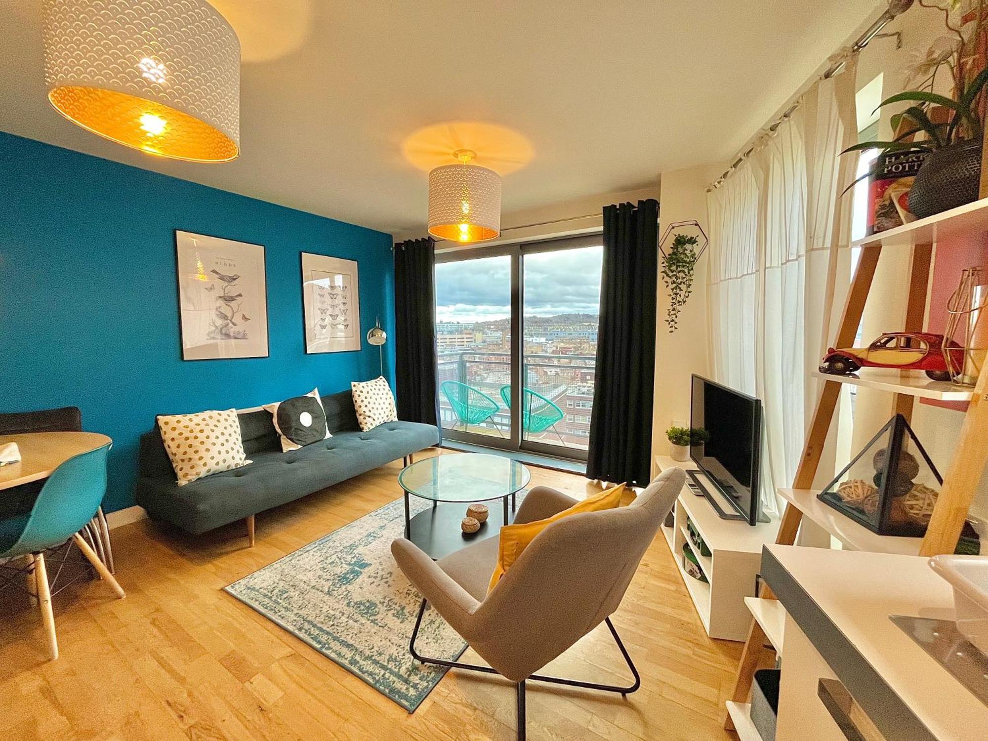 Skyview Apartment By Noknokstay - City Centre With Parking - Group, Family, Business 셰필드 외부 사진
